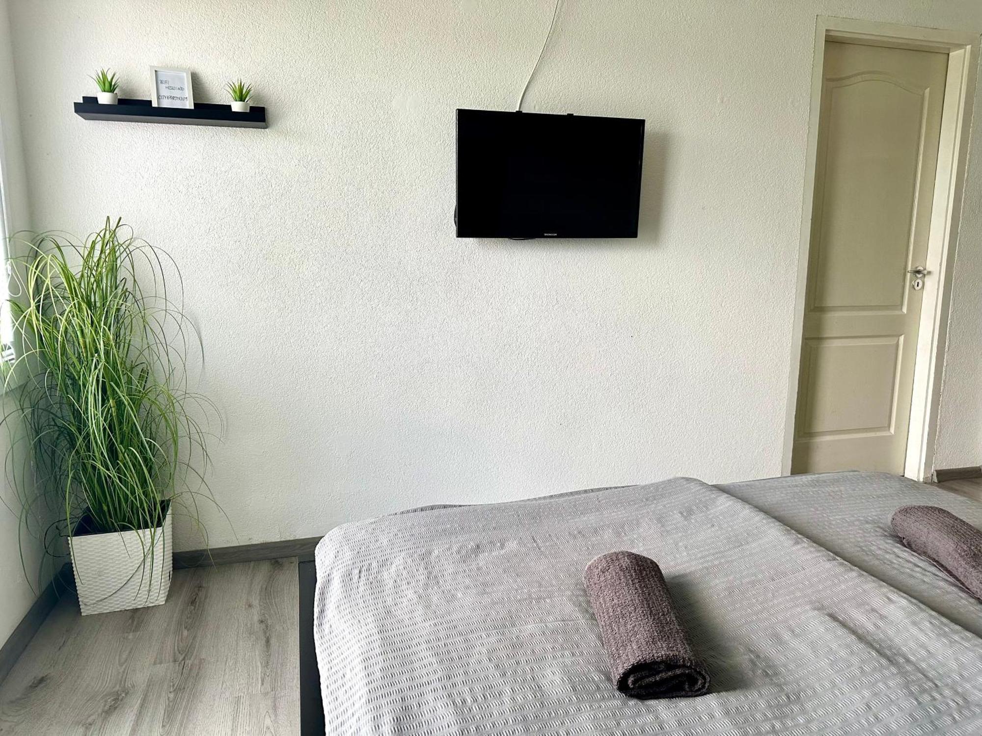 City Apartment Sturovo Luaran gambar